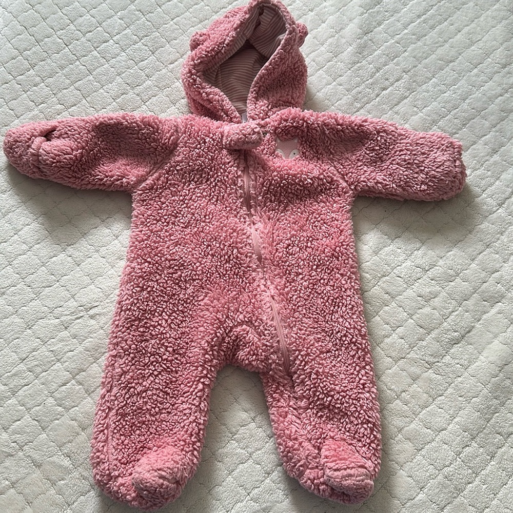 Carter’s baby pajamas size 3 months